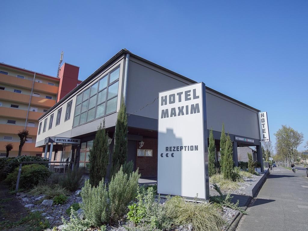 Hotel Maxim Langenfeld  Exterior foto